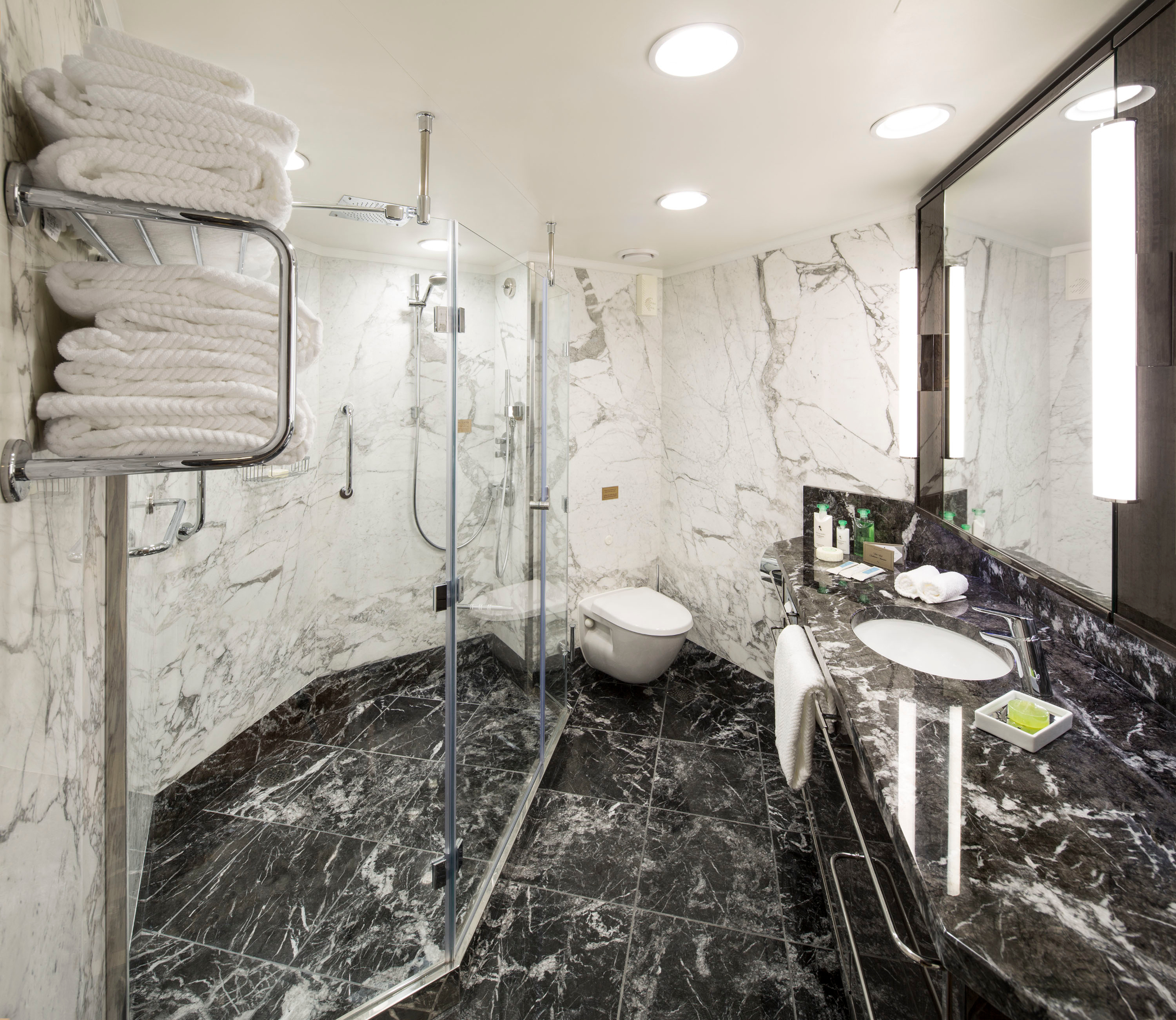 MyCruise Oceania-Cruises Oceania-Insignia Kahytter Suite OS5